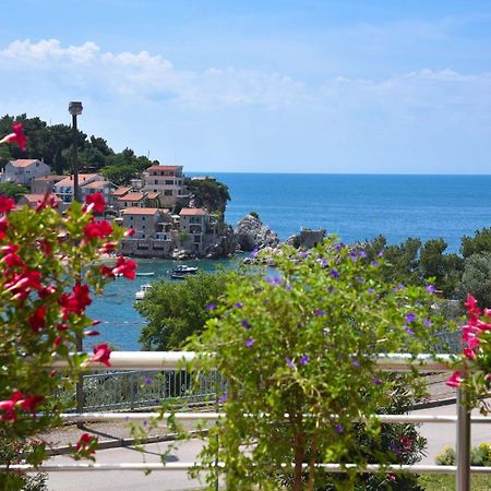 Apartments Raymond Sveti Stefan Exterior photo