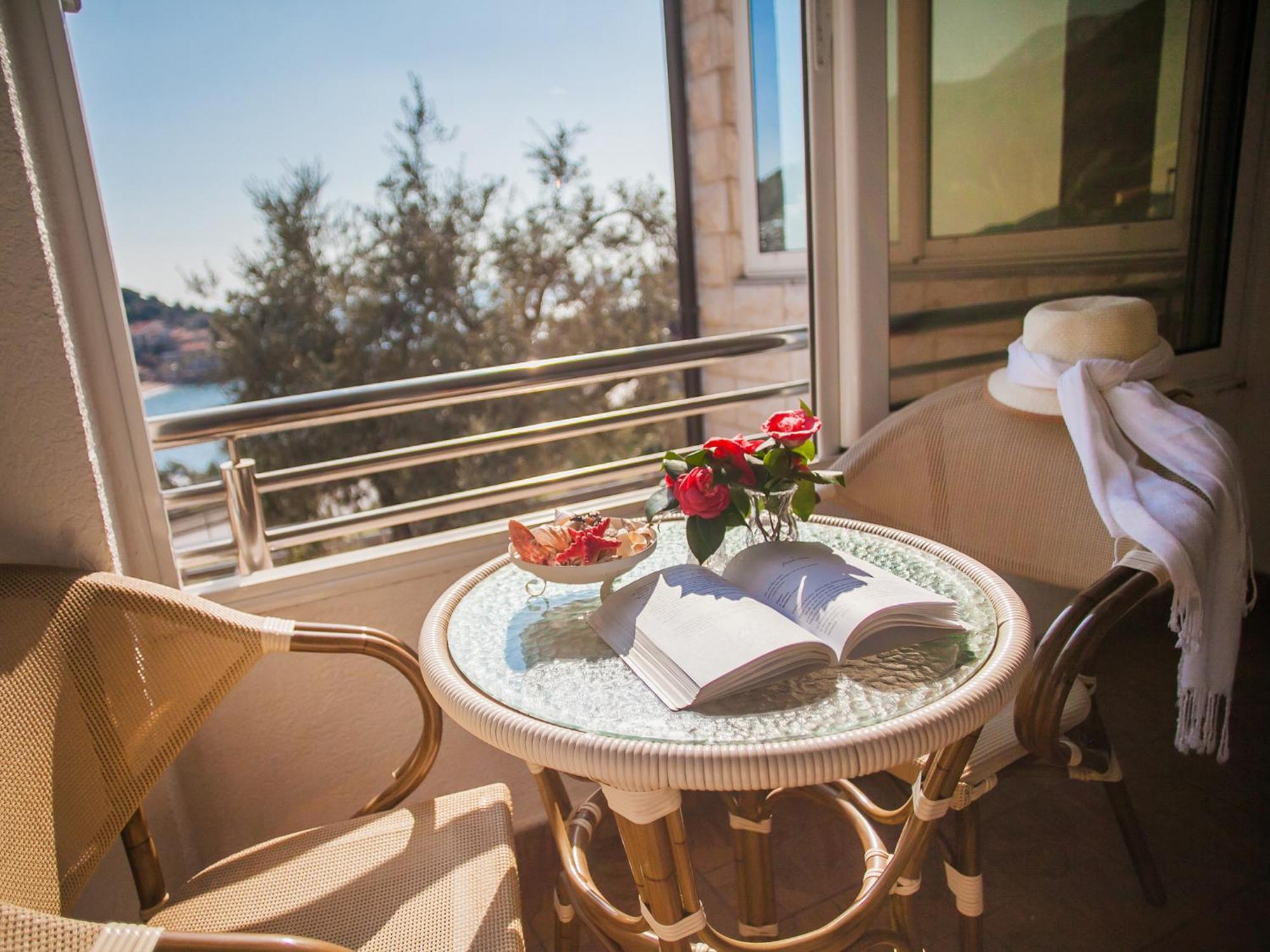 Apartments Raymond Sveti Stefan Exterior photo