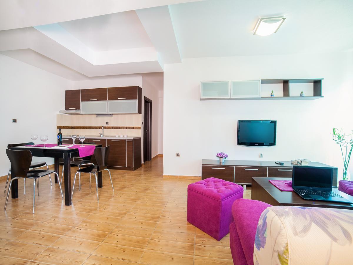 Apartments Raymond Sveti Stefan Exterior photo